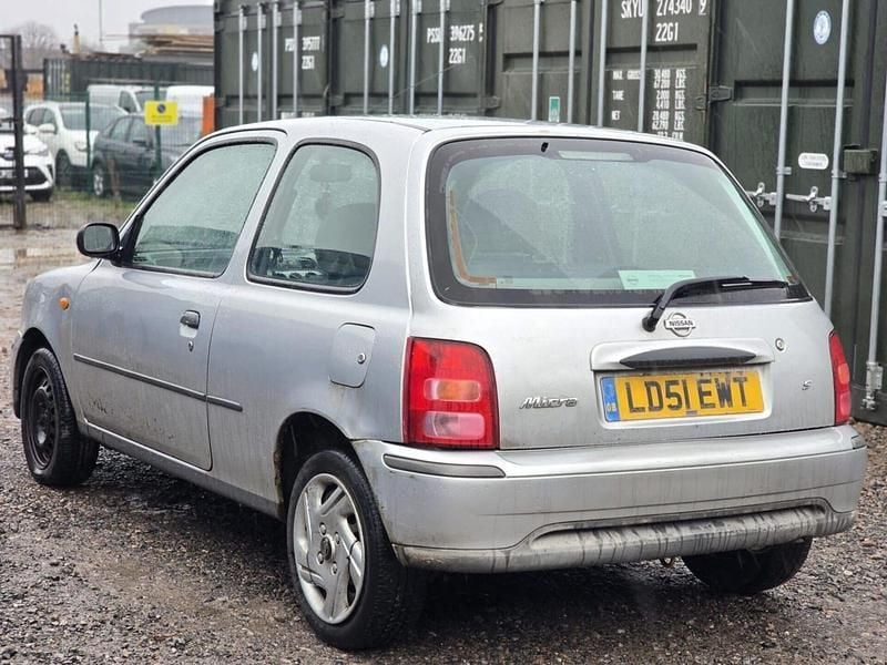 Used Nissan Micra S 60 HP (44 kW) 2002 Silver Hatchback