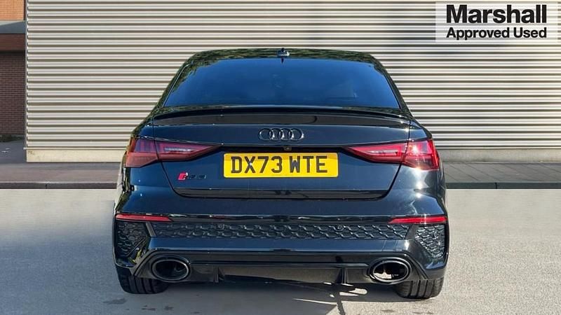 Usado Audi RS3 Comfort 400 HP (294 kW) 2024 Preto Sedan