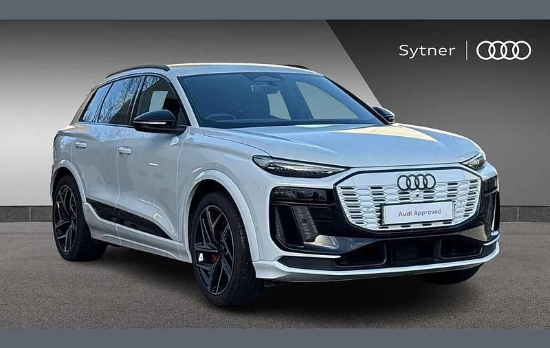 White Used 2024 Audi Q6 e-tron Advanced SUV | £51,000 (Expensive) - Image 1/4