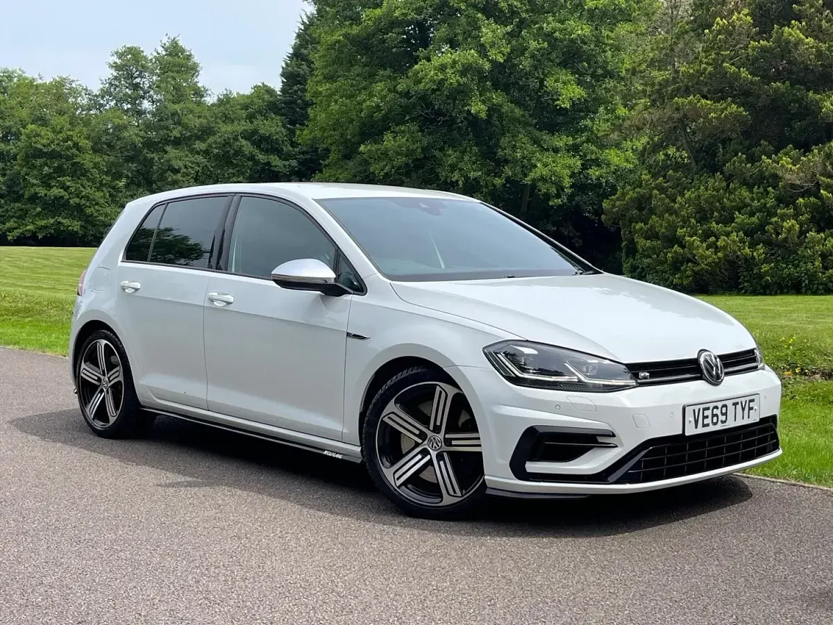 Used VW Golf VII R 300 HP (220 kW) 2019 White Hatchback