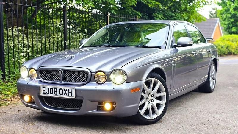 Grey Used 2008 Jaguar XJ Sovereign Sedan | £5,990 (Fair price) - Image 1/2