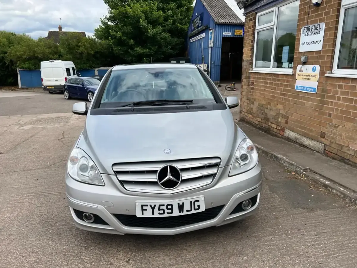 Used Mercedes B180 SE 2009 Silver MPV