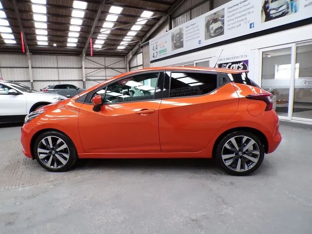 Usado Nissan Micra Tekna 90 HP (66 kW) 2017 Laranja Citadino