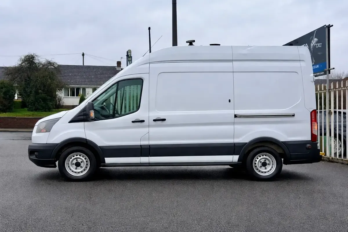 Begagnad Ford Transit 130 HK (95 kW) 2018 Vit Van