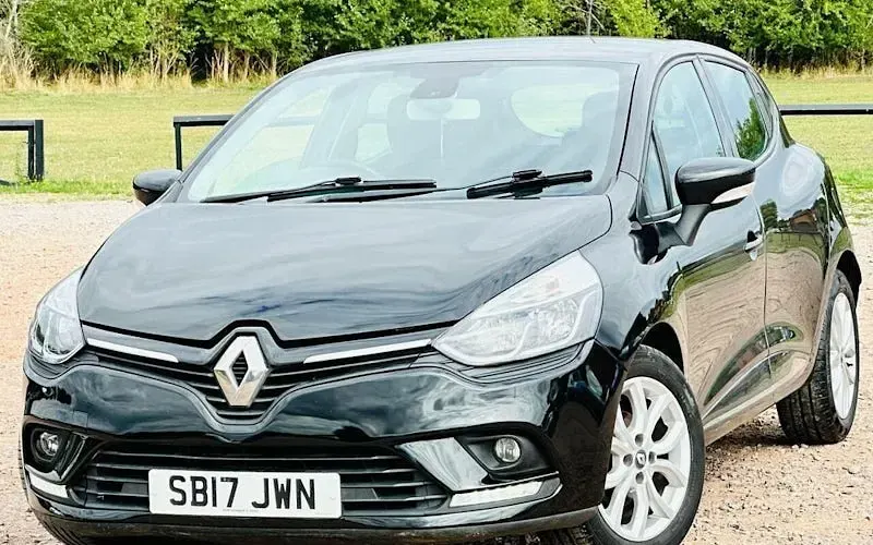 Used Renault Clio Dynamique 90 HP (66 kW) 2018 Hatchback