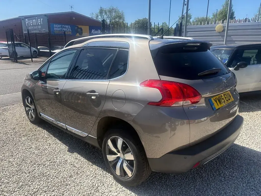 Used Peugeot 2008 Allure 100 HP (73 kW) 2015 Grey SUV