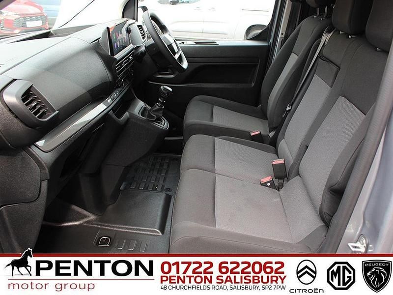 Grey Used 2024 Citroën Dispatch MPV | £16,990 (Fair price) - Image 1/4