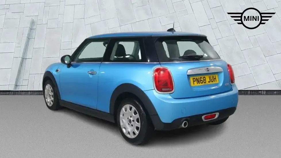 Used Mini ONE Hatch 101 HP (74 kW) 2018 Blue Hatchback