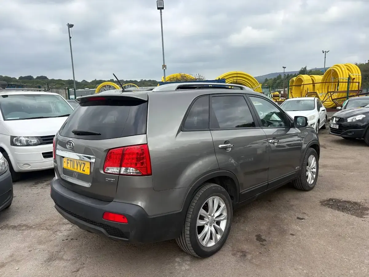 Used Kia Sorento 2011 Silver SUV