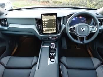 New Volvo XC60 Plus 250 HP (183 kW) 2025 Black SUV