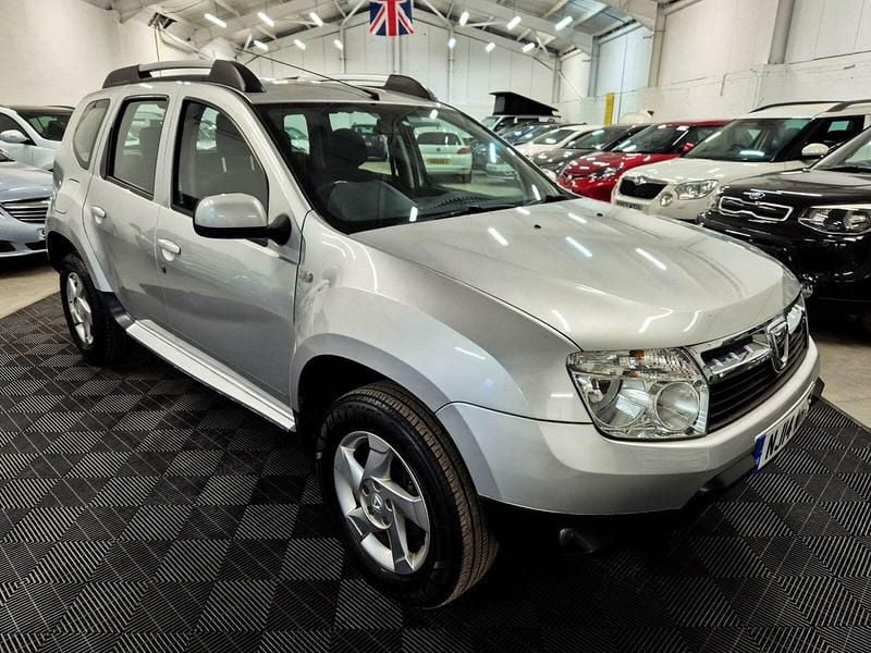 Used Dacia Duster Lauréate 110 HP (80 kW) 2014 Silver SUV