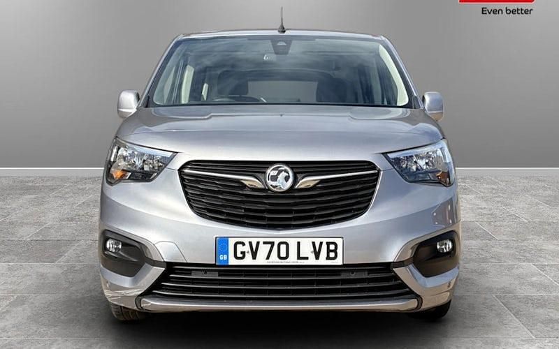 Second-hand Vauxhall Combo 131 CP (96 kW) 2020 Monovolum