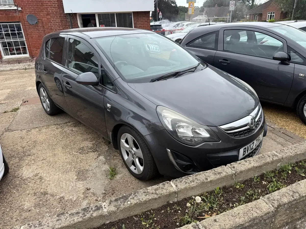 Used Vauxhall Corsa 100 HP (73 kW) 2012 Grey Hatchback