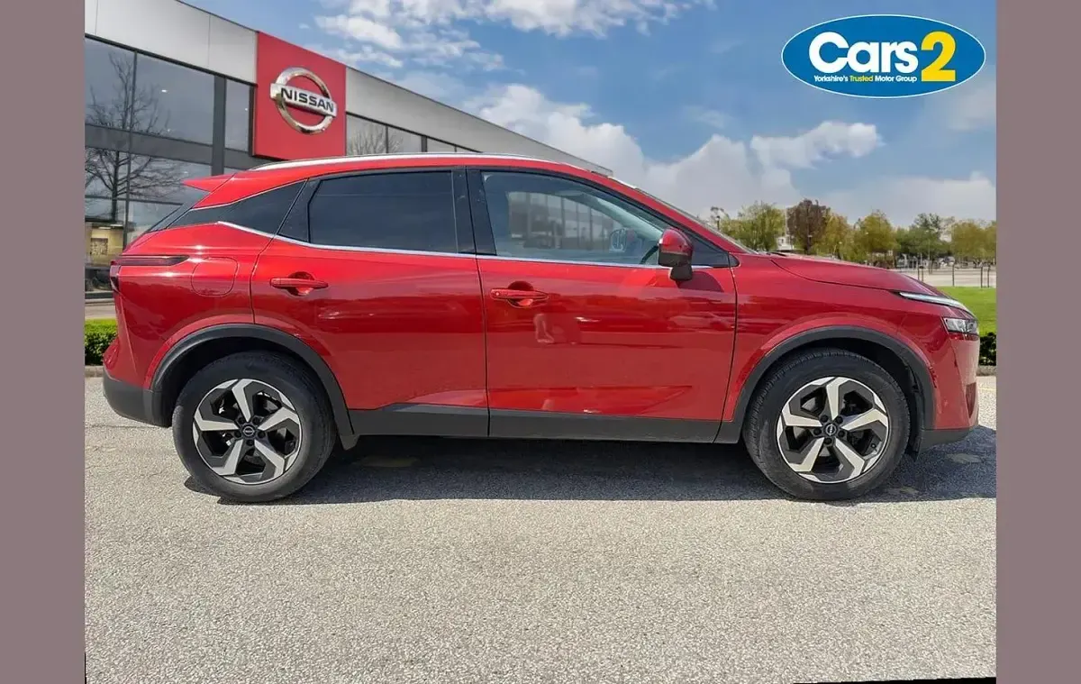 Used Nissan Qashqai N-Connecta 138 HP (101 kW) 2024 Red SUV