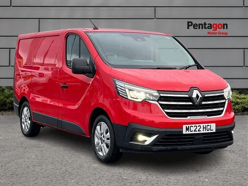 Used Renault Trafic 130 HP (95 kW) 2022 Red  MPV