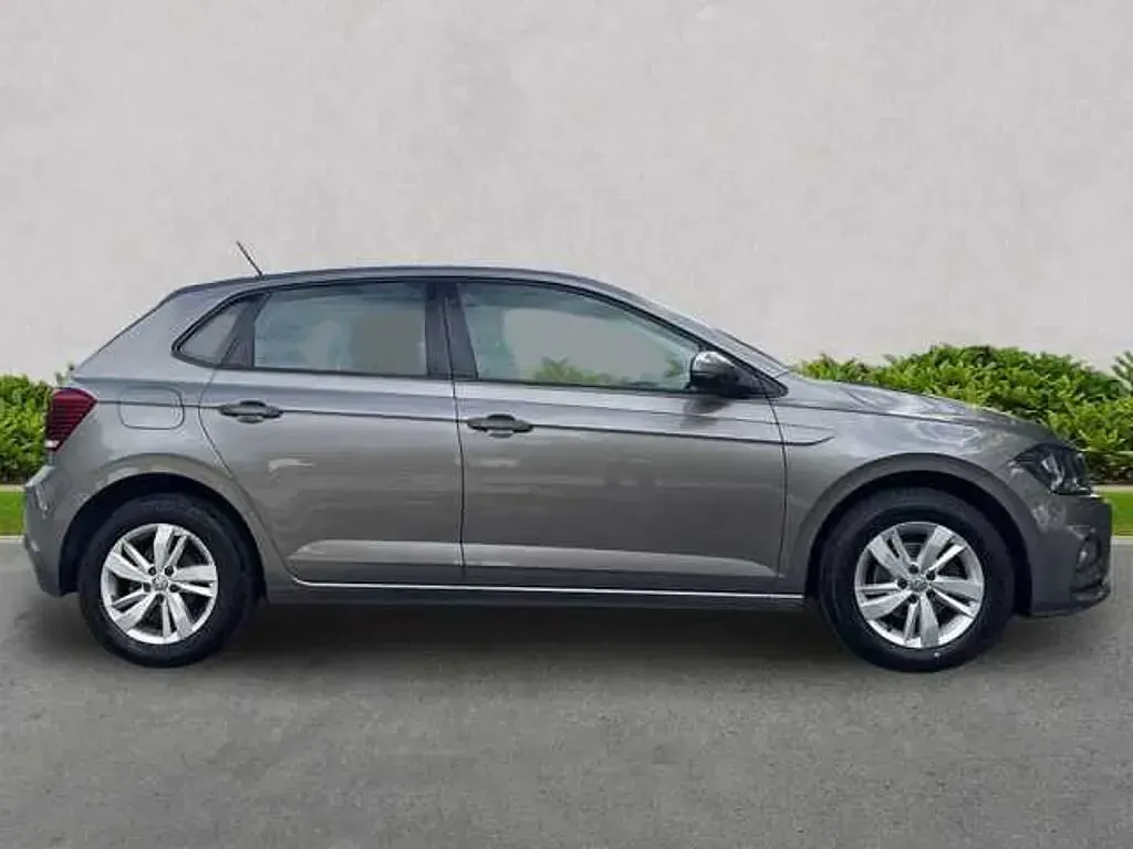 Used VW Polo SE 95 HP (69 kW) 2018 Grey Hatchback