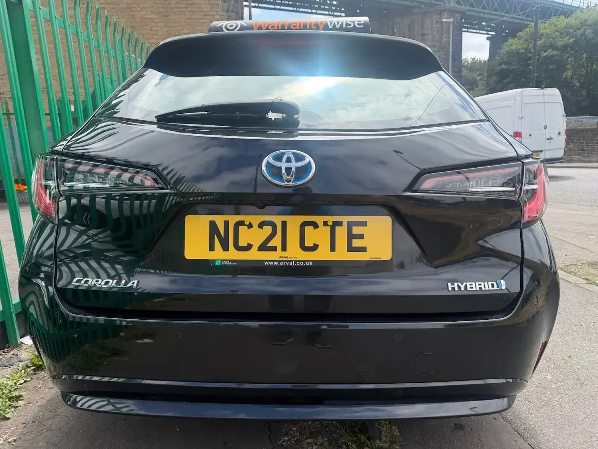 Used Toyota Corolla 122 HP (89 kW) 2021 Black Estate