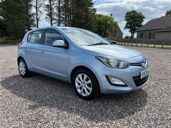 Blue Used 2013 Hyundai i20 Active Hatchback | £4,250 (Fair price) - Image 1/4