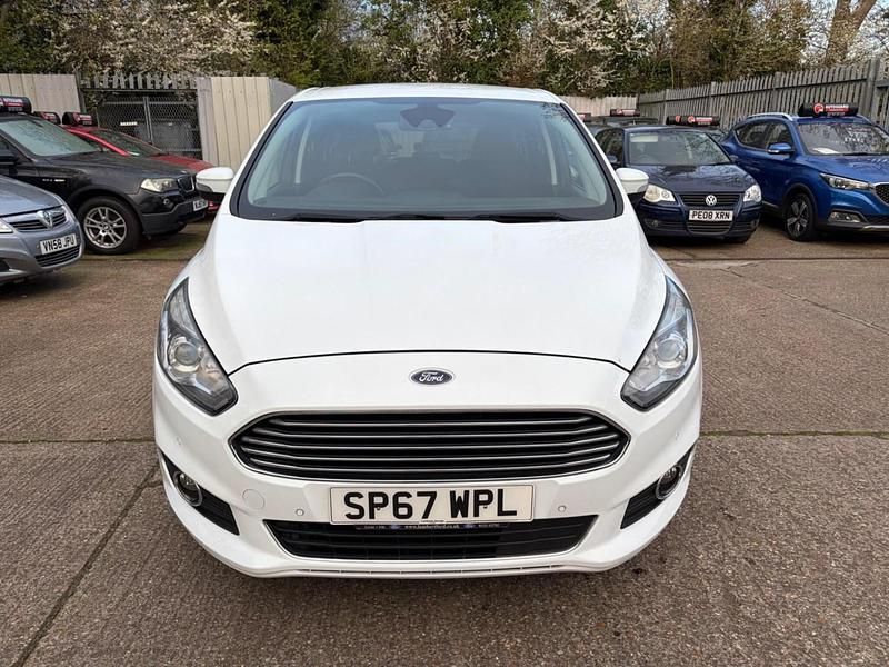 Used Ford S-MAX Titanium 150 HP (110 kW) 2017 White MPV