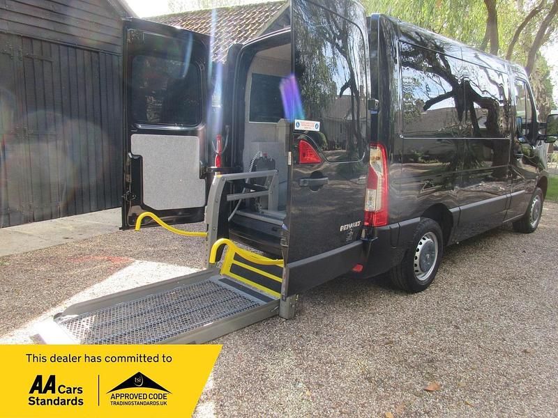 Black Used 2016 Renault Master Business Van | £15,995 (Expensive) - Image 1/4