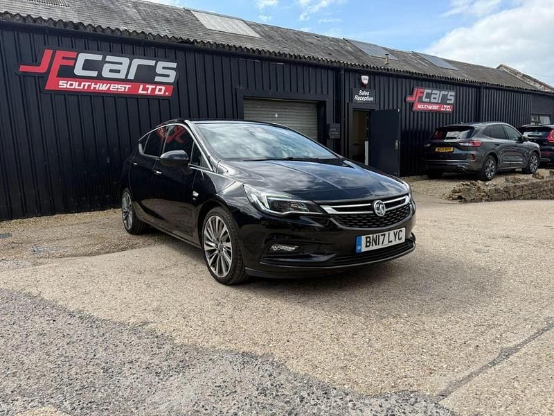 Black Used 2017 Vauxhall Astra SRi Hatchback | £4,790 (Fair price) - Image 1/4