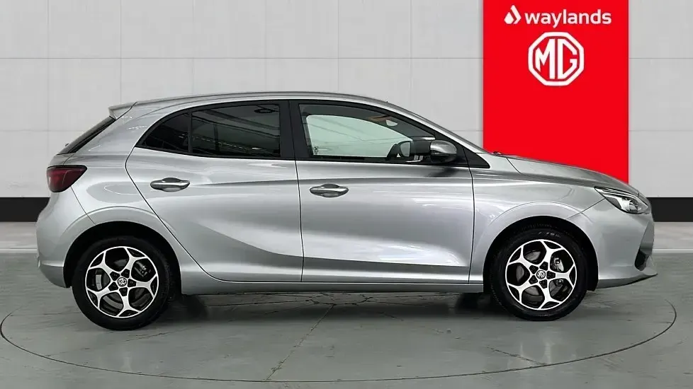 Usado MG MG3 Trophy 194 HP (142 kW) 2025 Prateado Citadino