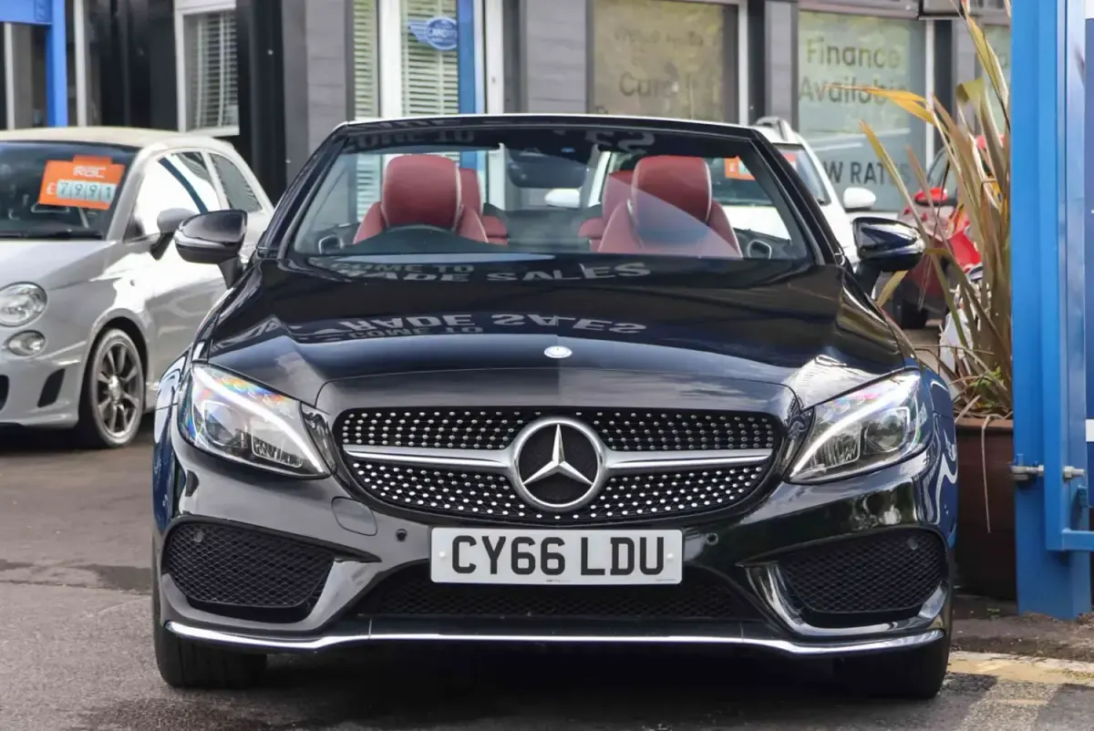 Begagnad Mercedes C220 AMG line 2017 Svart Cab