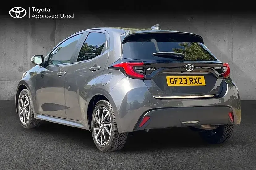 Used Toyota Yaris Design 114 HP (83 kW) 2023 Decuma grey Hatchback