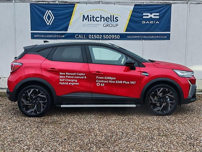 New Renault Captur Esprit Alpine 158 HP (116 kW) 2026 Flame red with black roof  SUV