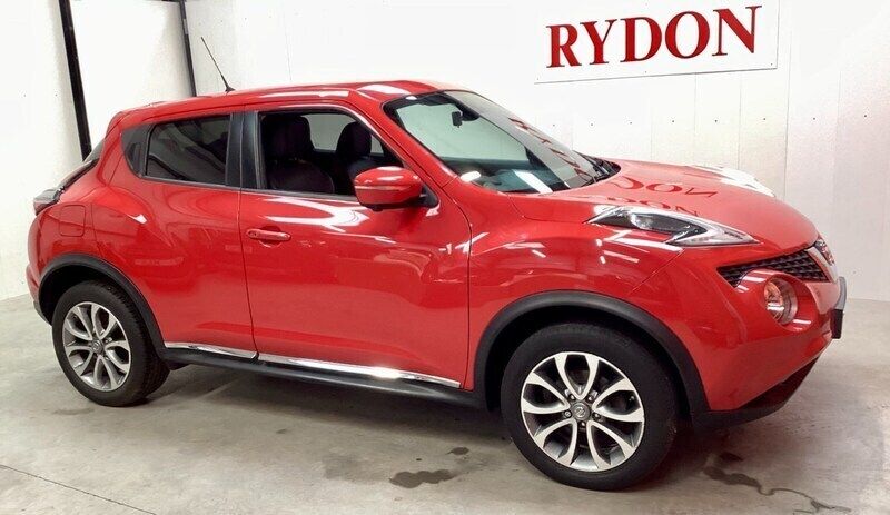 Red Used 2015 Nissan Juke Tekna SUV | £9,995 (Expensive) - Image 1/4