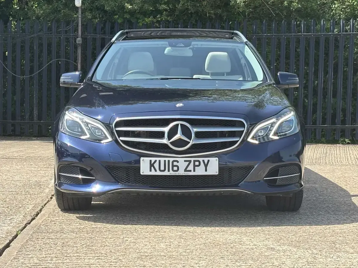 Used Mercedes E220 Premium 2016 Blue Estate