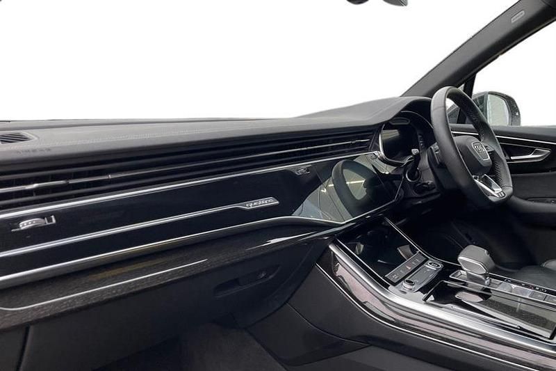 Used Audi Q7 Black Edition 340 HP (250 kW) 2022 Blue SUV