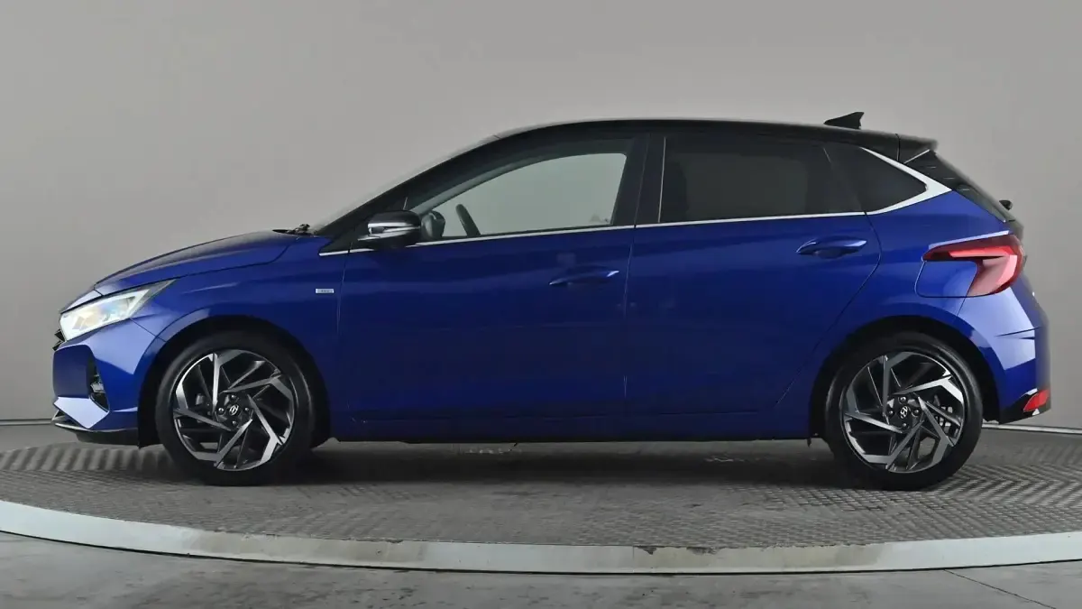 Used Hyundai i20 Ultimate 100 HP (73 kW) 2023 Blue Hatchback