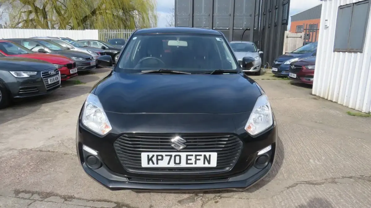 Używany Suzuki Swift SZ3 90 KM (66 kW) 2020 Czarny Hatchback