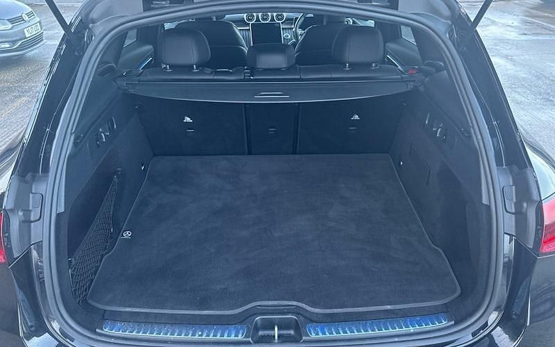 Used Mercedes GLC300 AMG Line Premium Plus 258 HP (189 kW) 2025 Estate