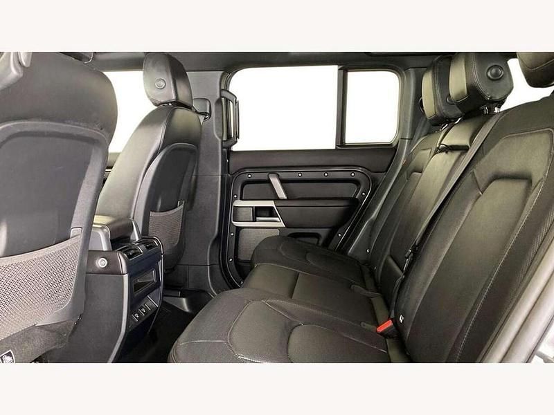Used Land Rover Defender SE Dynamic 300 HP (220 kW) 2024 Grey SUV