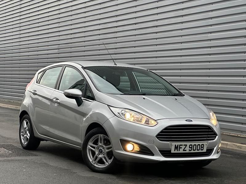 Used Ford Fiesta Zetec 2013 Silver Hatchback