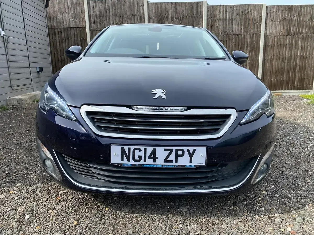 Used Peugeot 308 115 HP (84 kW) 2014 Blue Hatchback