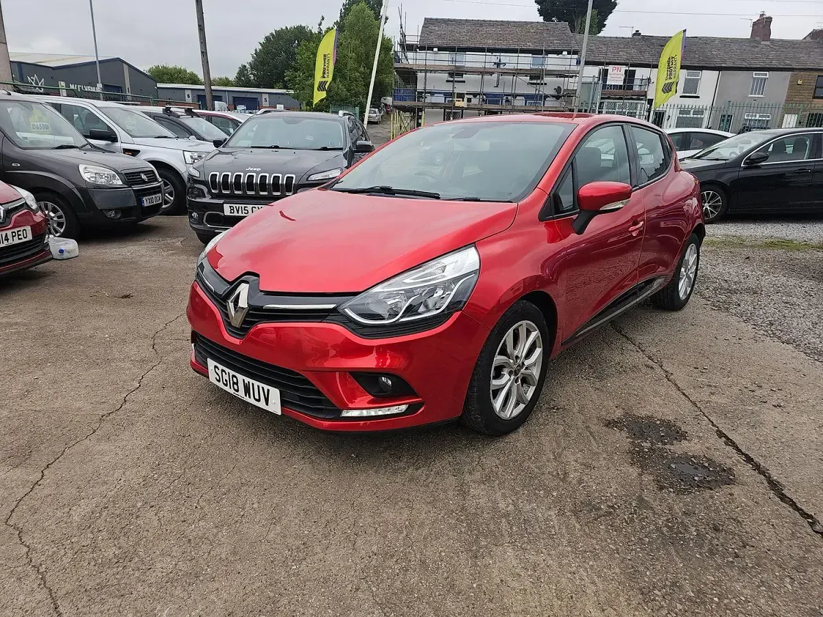 Used Renault Clio IV Dynamique 251 HP (184 kW) 2018 Red Hatchback