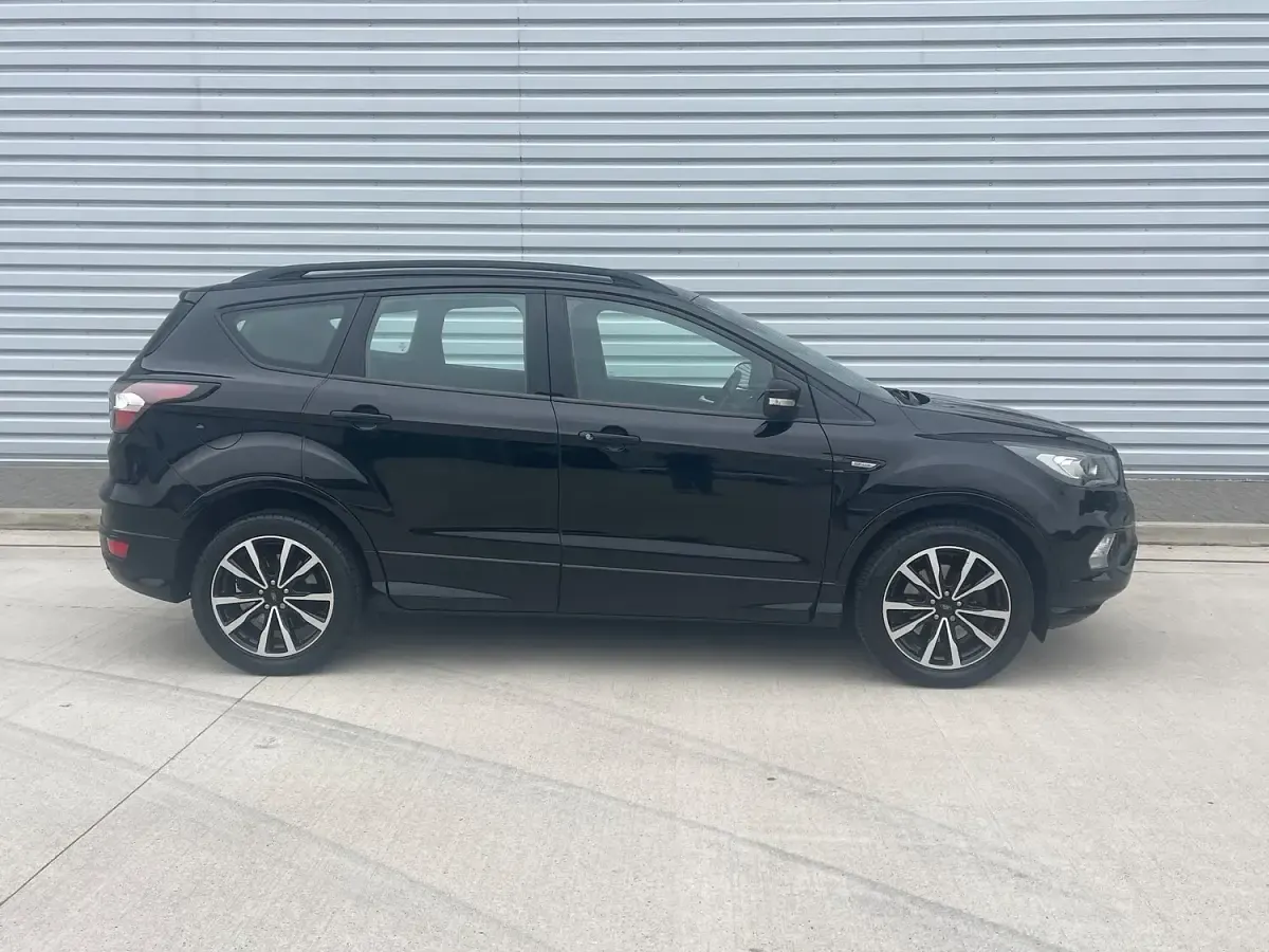 Second-hand Ford Kuga ST-Line 120 CP (88 kW) 2018 Negru SUV
