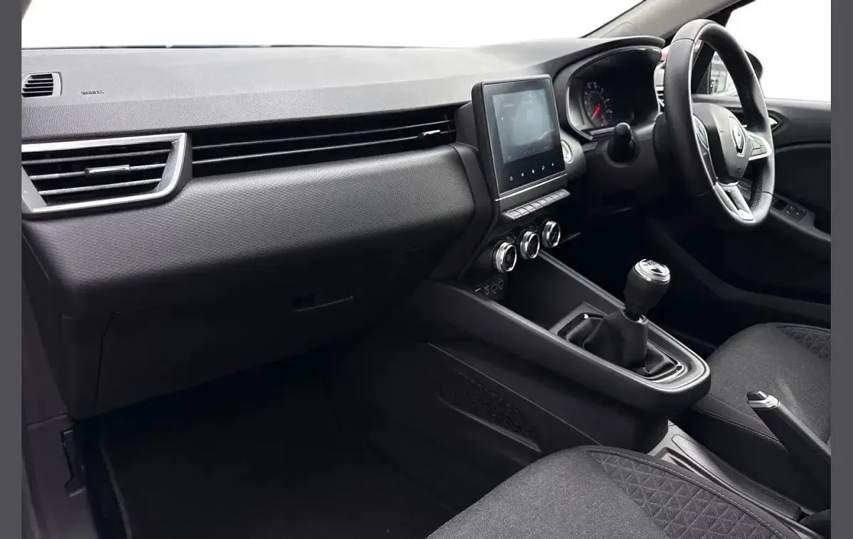 Used Renault Clio Iconic 90 HP (66 kW) 2021 Black Hatchback