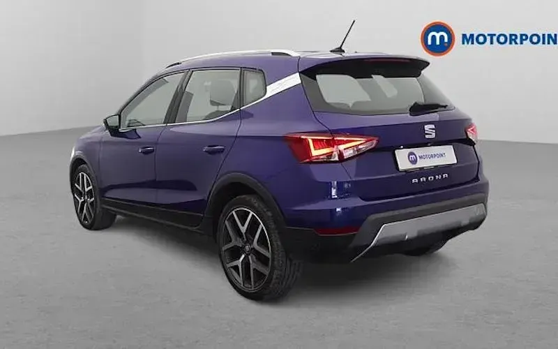 Usado Seat Arona XCELLENCE Lux 95 HP (69 kW) 2019 Azul SUV