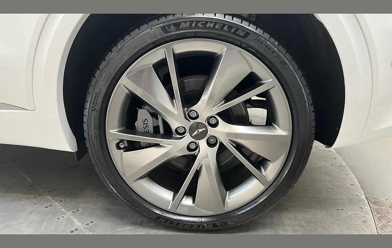 New Genesis GV70 304 HP (223 kW) 2026 White SUV