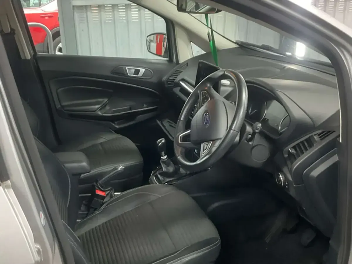 Used Ford Ecosport Titanium 100 HP (73 kW) 2019 Silver SUV