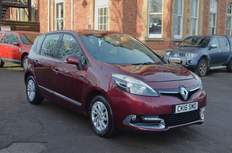 Red Used 2016 Renault Scénic III Dynamique MPV | £3,995 (Fair price) - Image 1/4