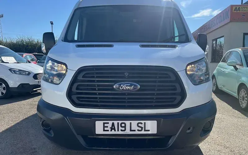 Used Ford Transit 131 HP (96 kW) 2019 White Van