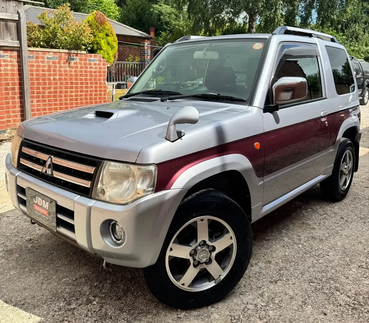 Used Mitsubishi Pajero 2010 Sliver burgundy SUV