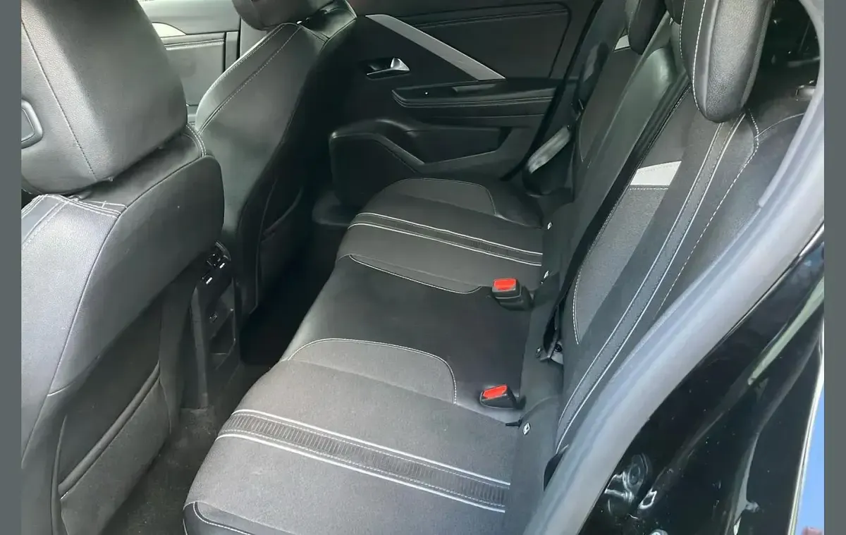 Used Vauxhall Astra S 130 HP (95 kW) 2024 Black Hatchback