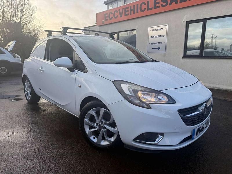 Used Vauxhall Corsa Sportive 95 HP (69 kW) 2016 White Hatchback