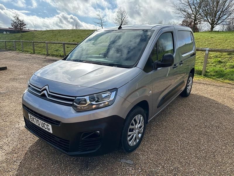 Used Citroën Berlingo 100 HP (73 kW) 2020 Grey MPV